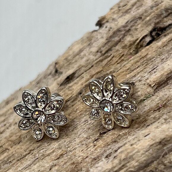 Kawaii Floral Post Swarovski Crystals Statement Earrings - Picture 2 of 14